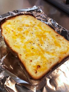 ハチミツチーズトースト-レシピのメイン写真