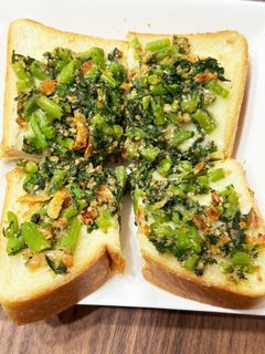 おかずパンに大変身!胡麻和えトースト♪-レシピのメイン写真