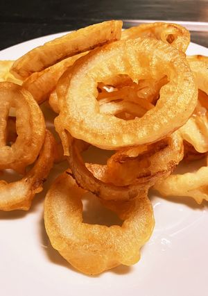 カリカリ止まらない！米粉でオニオンリング-レシピのメイン写真