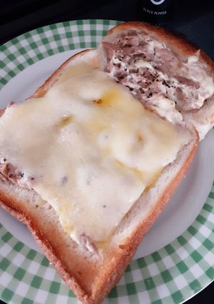 簡単★ツナマヨチーズトースト-レシピのメイン写真