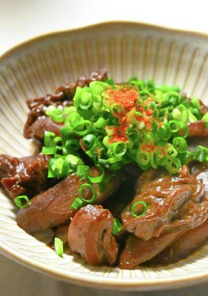 馬モツとごぼうの赤味噌煮込み-レシピのメイン写真