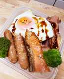 簡単☆とろり半熟目玉焼きと甘だれ焼豚弁当