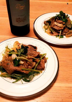 ワインに合う♪牛肉とパクチーのバジル炒め-レシピのメイン写真