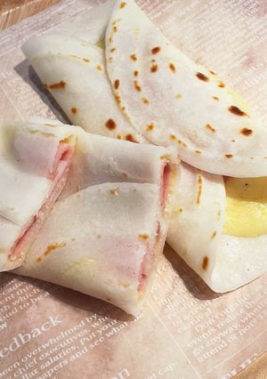 簡単！米粉でもちもちハムチーズブリトー-レシピのメイン写真