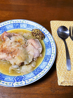 手順は簡単!鶏もも肉の無水バター煮-レシピのメイン写真