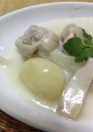 鶏手羽元のクリームシチュー-レシピのメイン写真