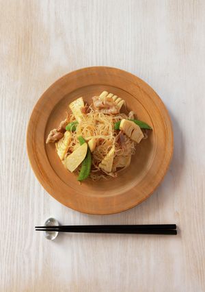 たけのこの香り引き立つ春野菜の焼ビーフン-レシピのメイン写真