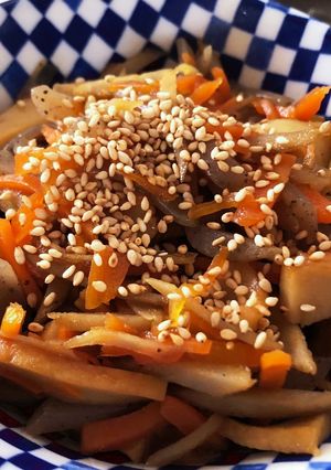 カサ増しきんぴらごぼう-レシピのメイン写真