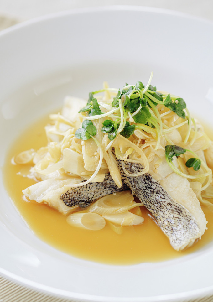 かんたんお魚料理！白身魚とネギの黒酢蒸し-レシピのメイン写真