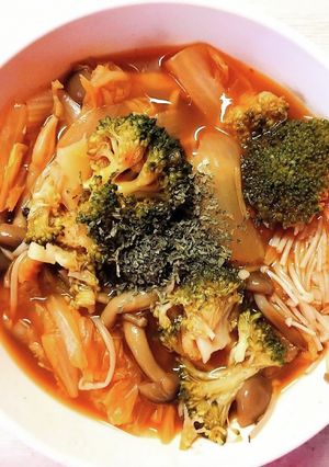 ブロッコリーと白菜 きのこのケチャスープ-レシピのメイン写真