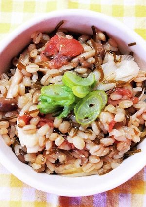 さっぱり！切り昆布と梅干しの炊き込みご飯-レシピのメイン写真