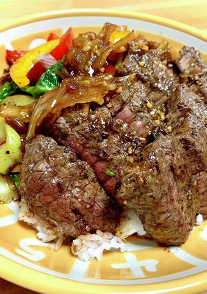 ガッツリ！ステーキ丼-レシピのメイン写真