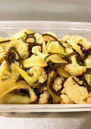カリフラワーの塩昆布漬け-レシピのメイン写真