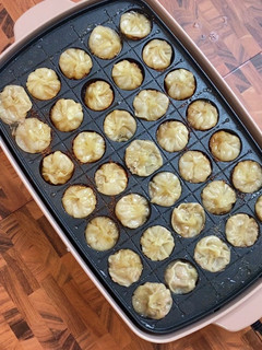 たこ焼き器で焼き小籠包-レシピのメイン写真