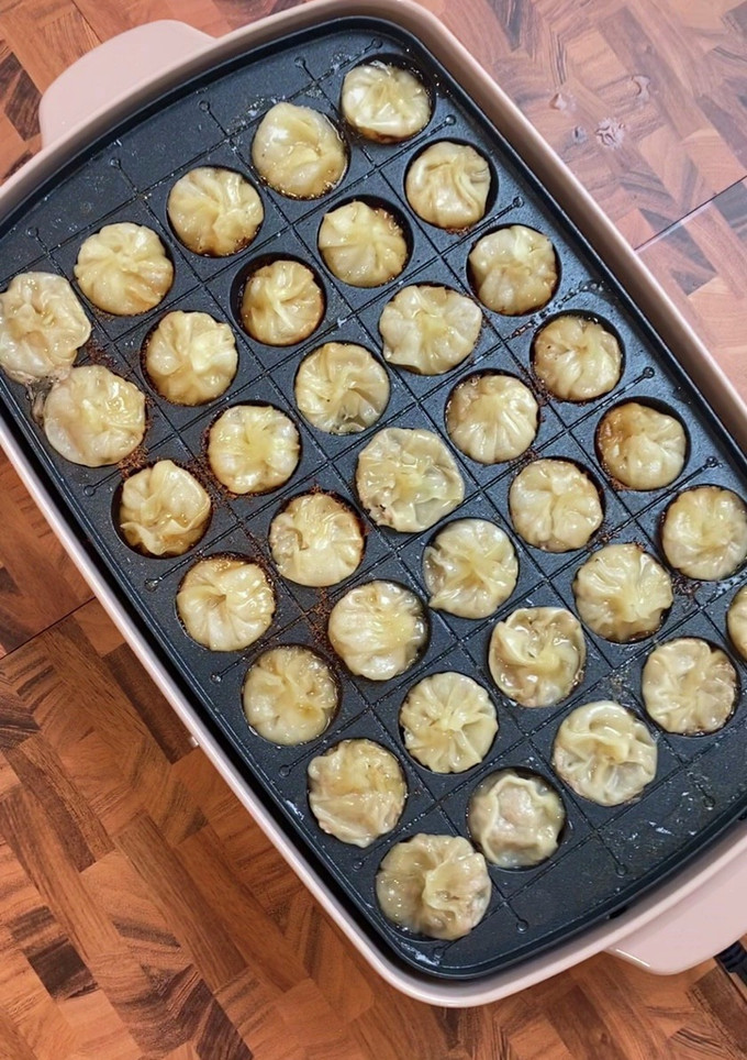たこ焼き器で焼き小籠包-レシピのメイン写真