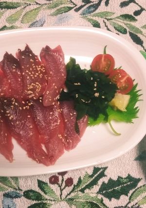 生かつおのお造りをワサビ醤油で！-レシピのメイン写真