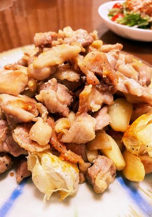 男子喜ぶ皮付きニンニクごろごろチキン焼き-レシピのメイン写真