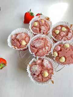 簡単!しっとり♡米粉のいちごマフィン-レシピのメイン写真
