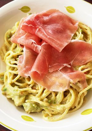 アボカドと生ハムのクリームパスタ-レシピのメイン写真