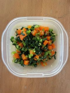 離乳食完了期 小松菜と人参のゴマ和え-レシピのメイン写真