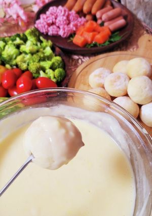 電子レンジで簡単♪ミルクチーズフォンデュ-レシピのメイン写真
