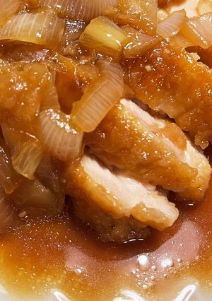 鶏もものガーリック照りチキン新玉ねぎ添え-レシピのメイン写真