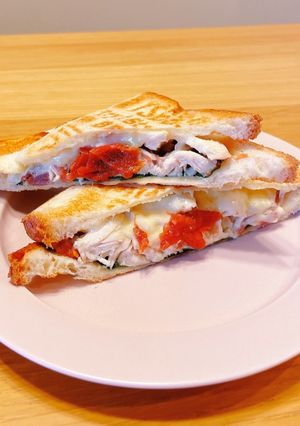 梅とシソでさっぱり！和風ホットサンド-レシピのメイン写真