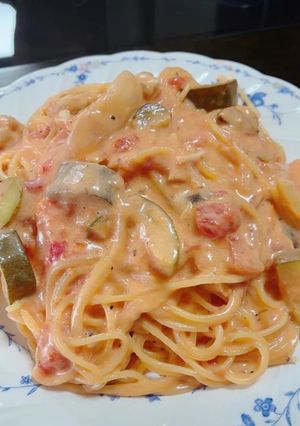 鶏肉のトマト煮込みのトマトクリームパスタ-レシピのメイン写真
