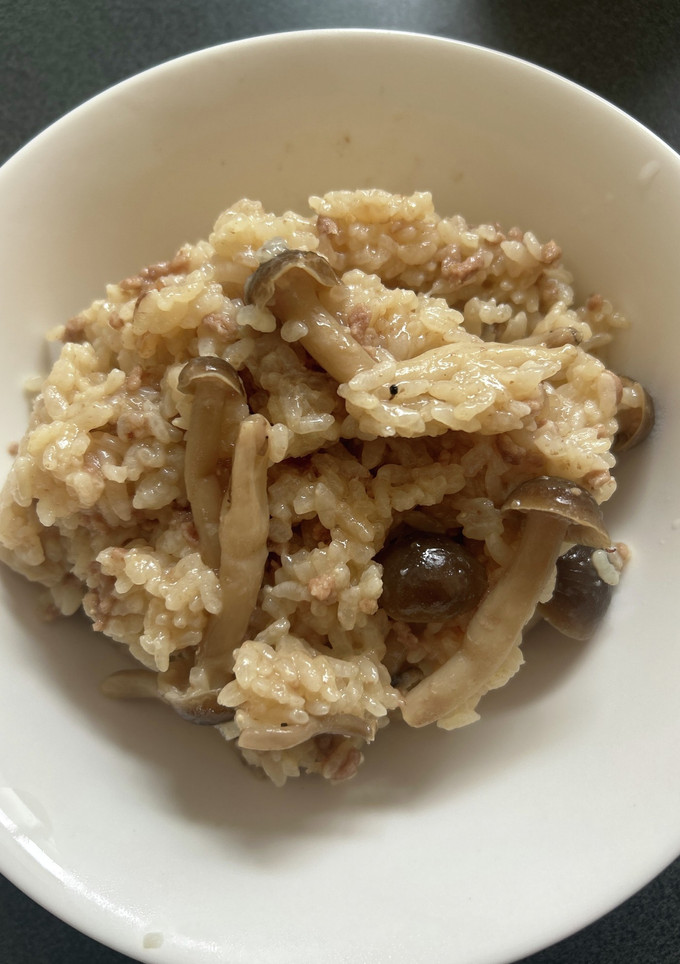 きのことお肉の炊き込みご飯-レシピのメイン写真