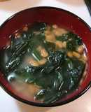 簡単！地味旨♪納豆わかめの梅生姜スープ♪