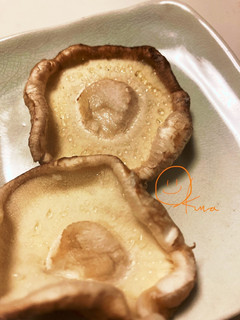 ★おやつ代わり★焼いた椎茸は塩で♪-レシピのメイン写真