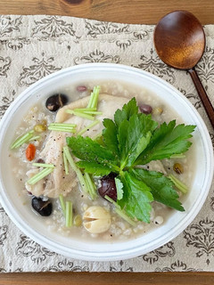 【春の薬膳粥】鶏手羽と三つ葉の雑穀粥-レシピのメイン写真