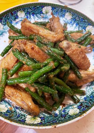 胡麻和えがメインに！手羽中とインゲン-レシピのメイン写真