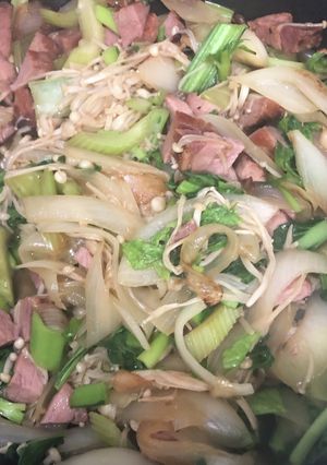 焼豚とエノキと野菜のクレイジーソルト炒め-レシピのメイン写真