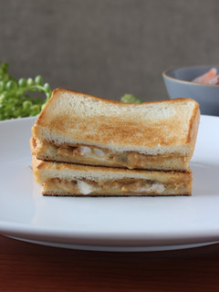 ピーナッツバターとチーズのホットサンド-レシピのメイン写真