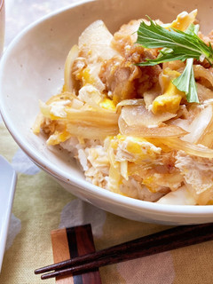 唐揚と麺つゆでさっと簡単!チキンカツ煮丼-レシピのメイン写真