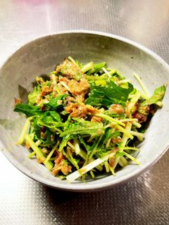 サバ味噌煮缶で簡単♪水菜サラダ-レシピのメイン写真