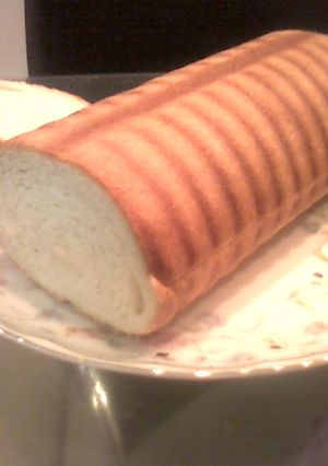 トヨ型大　で　生クリームラウンドパン-レシピのメイン写真