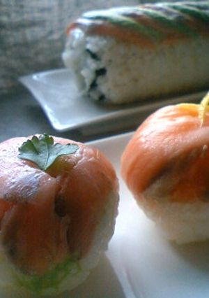 フルーツすし酢で、サーモンのてまり寿司。-レシピのメイン写真