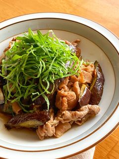 ご飯にのっけて!茄子と豚肉のピリ甘辛炒め-レシピのメイン写真