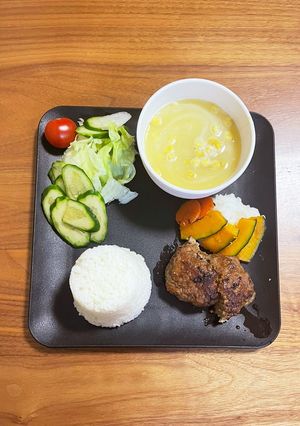 4/2 夕飯 ハンバーグ　-レシピのメイン写真