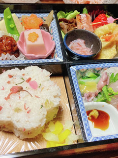 桜いっぱい**お花見松花堂弁当♪-レシピのメイン写真