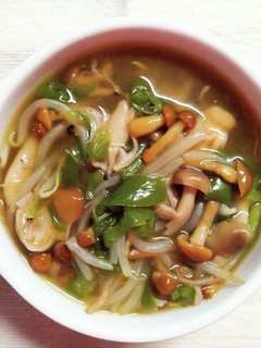 なめこと ピーマン しめじの中華スープ❁-レシピのメイン写真