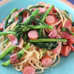 รูปของ 簡単！菜の花とウィンナーの麺つゆパスタ