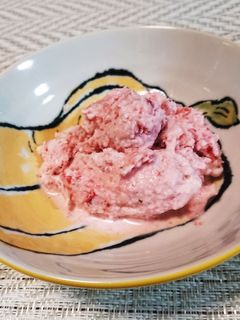 いちごがたっぷりな美味しいイチゴアイス-レシピのメイン写真