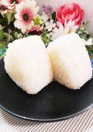 だしで炊いた『だしおにぎり』-レシピのメイン写真