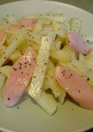 ジャガイモと魚肉ソーセージ炒め-レシピのメイン写真