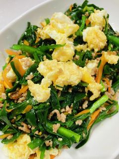 ニラと卵の華やかオイスター炒め♪-レシピのメイン写真