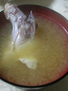 鯛のあらでちょっと豪華な味噌汁-レシピのメイン写真