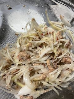 サバ缶で作る新玉ねぎのサラダ-レシピのメイン写真